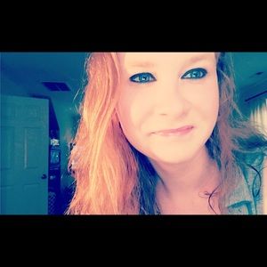 Meet your Posher, Katelyn